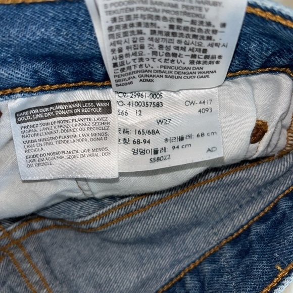 Women's Levi's 501 Medium Wash Button Fly Cutoff Jean Shorts size 27 - Picture 6 of 6